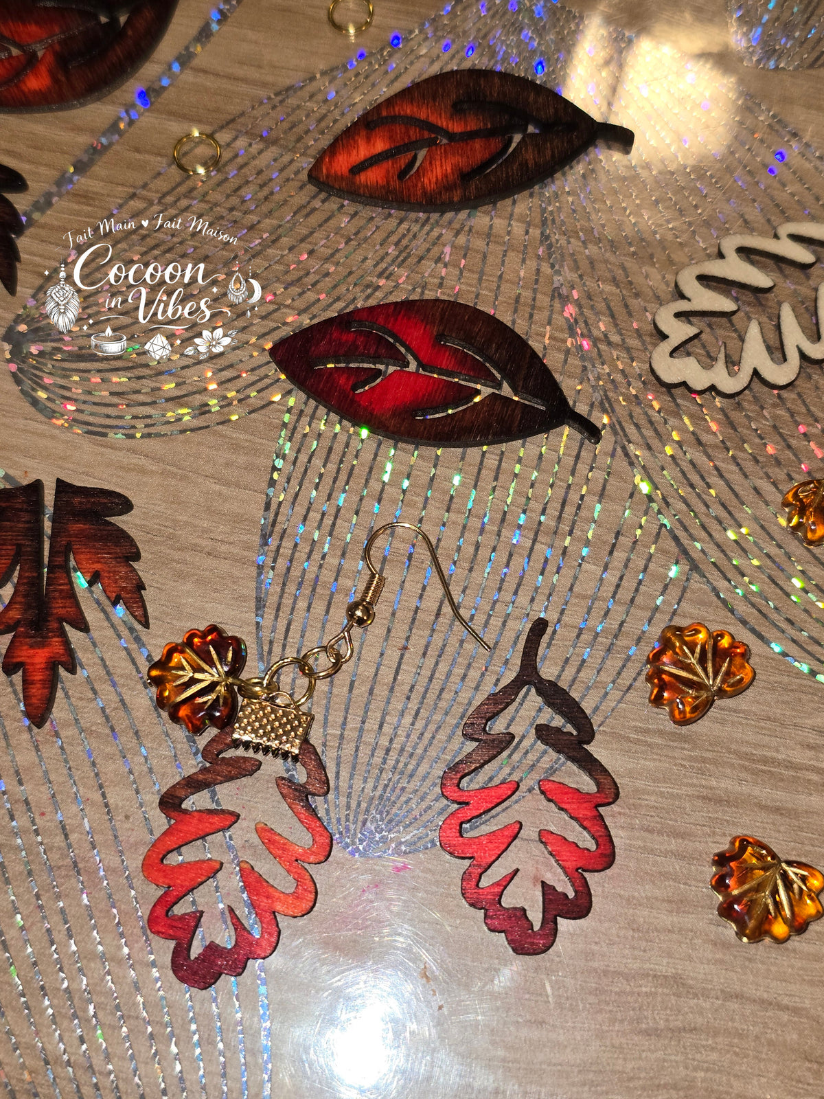 Boucles d'oreilles Artisanales en Bois « Feuille de Chêne Automnale »
