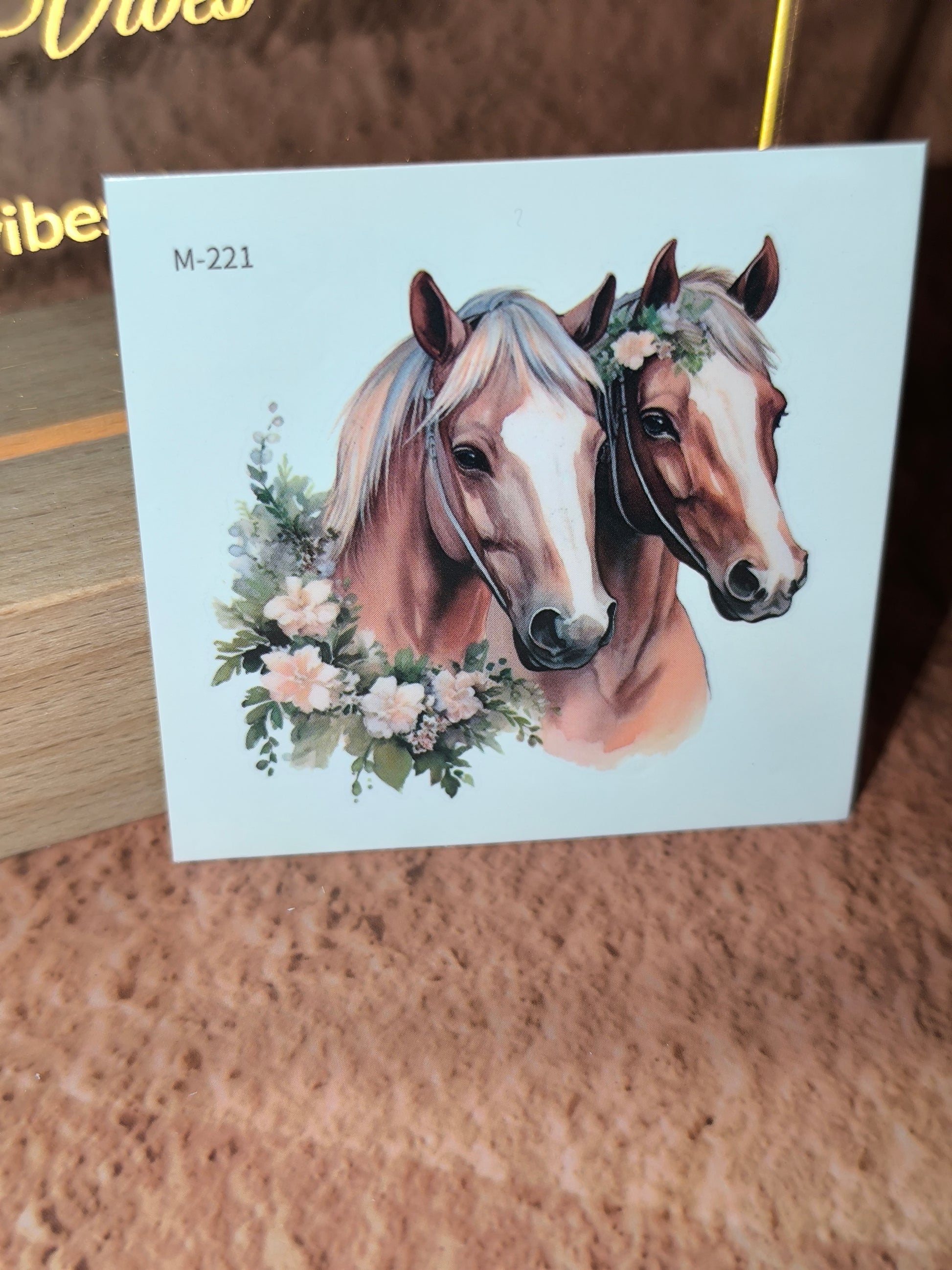 Tatouages Éphémères Chevaux & Fleurs – L’Esprit Libre sur la Peau