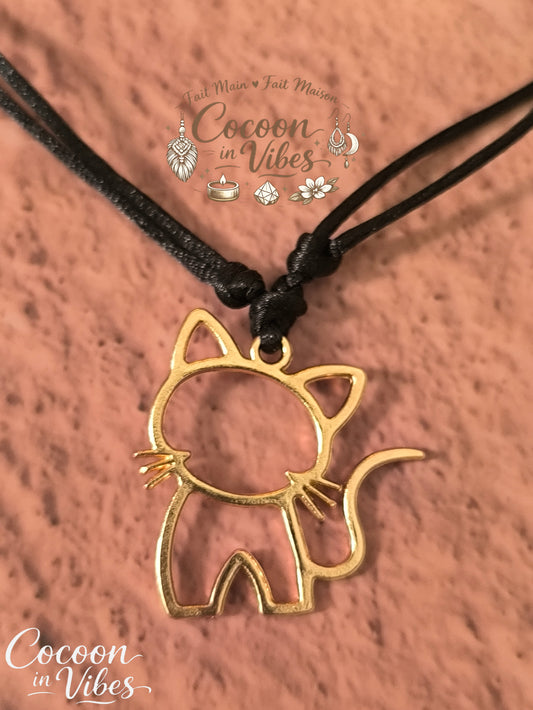 Collier pendentif chat Ajouré – Fait main personnalisable
